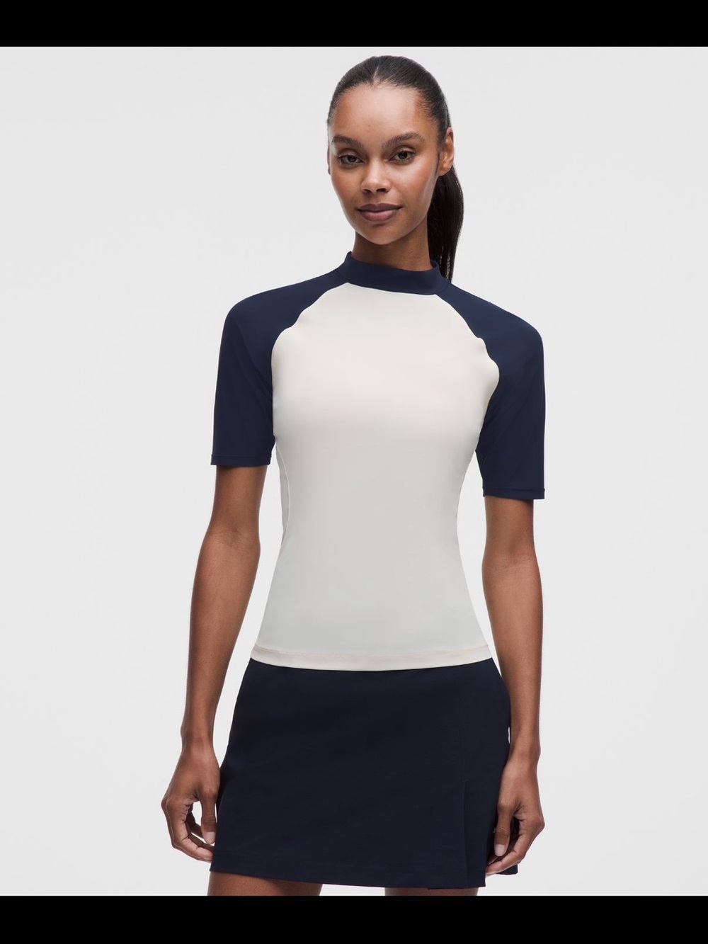 Lululemon Lightweight Mockneck Shirt Short Sleeve Cream Navy Blue Sz L NEW